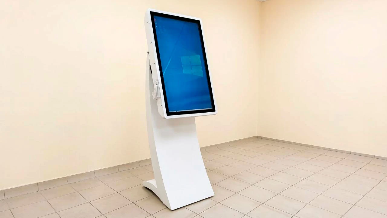 Купить сенсорный терминал с изменяемой ориентацией экрана 43-55 дюймов в «ИТБ»